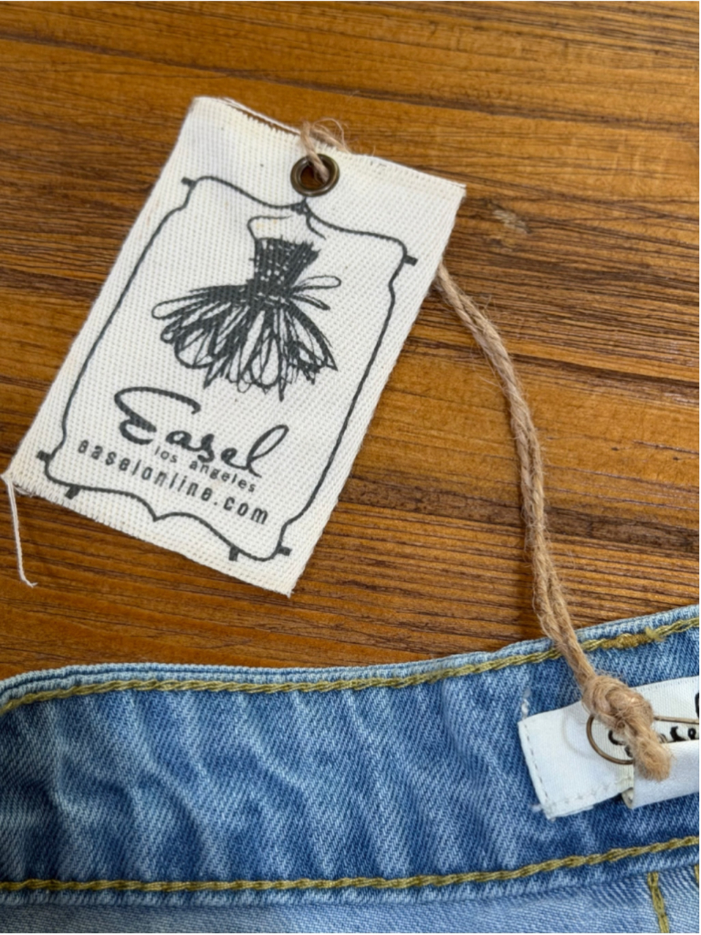 Easel Los Angeles Patchwork Denim Shorts Size M High Rise Boho Festival NWT - Picture 4 of 12